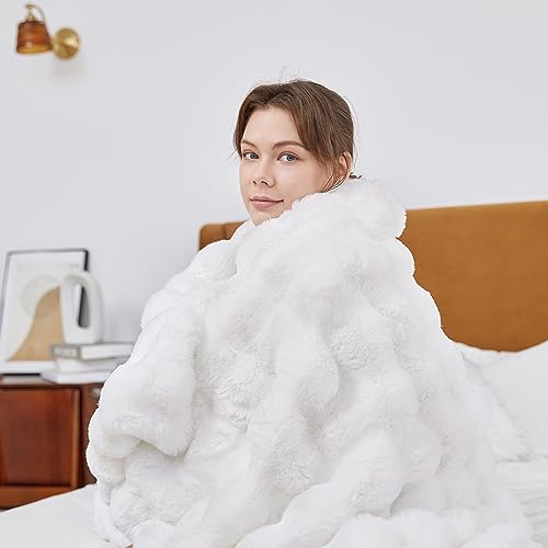 CozyBloom Luxury Soft Faux Fur Throw Blanket for Couch, Decorative Cozy Plush Long Shaggy Fluffy Blanket, Solid Comfy Fleece Furry Blanket, Reversible Thick Warm Blanket for Winter, Washable, White