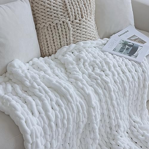 Maetoow Chenille Chunky Knit Blanket Throw （50×60 Inch）, Handmade Warm & Cozy Blanket Couch, Bed, Home Decor, Soft Breathable Fleece Banket, Christmas Thick and Giant Yarn Throws，White