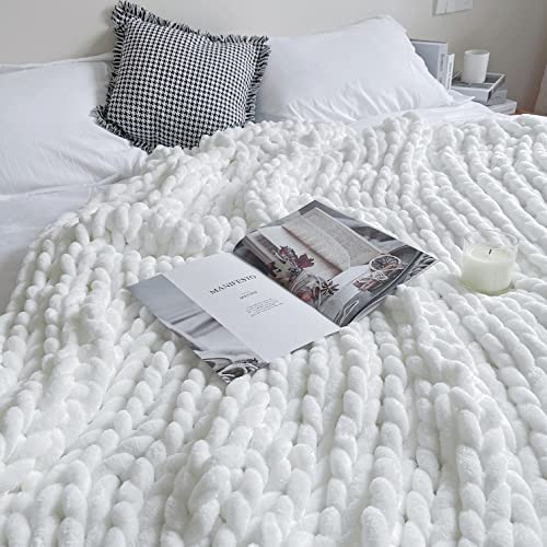 Maetoow Chenille Chunky Knit Blanket Throw （50×60 Inch）, Handmade Warm & Cozy Blanket Couch, Bed, Home Decor, Soft Breathable Fleece Banket, Christmas Thick and Giant Yarn Throws，White